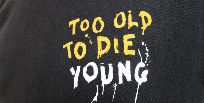 Слишком стар чтобы умереть молодым